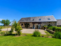 Propriété à vendre à Lonlay-l'Abbaye, Orne - 150 000 € - photo n°1