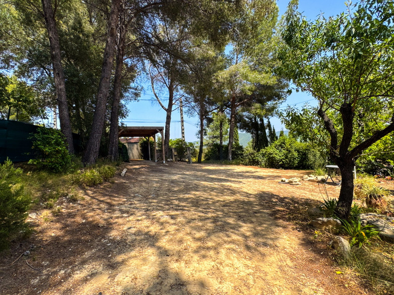 French property for sale in Bandol, Var - €590,000 - photo 2