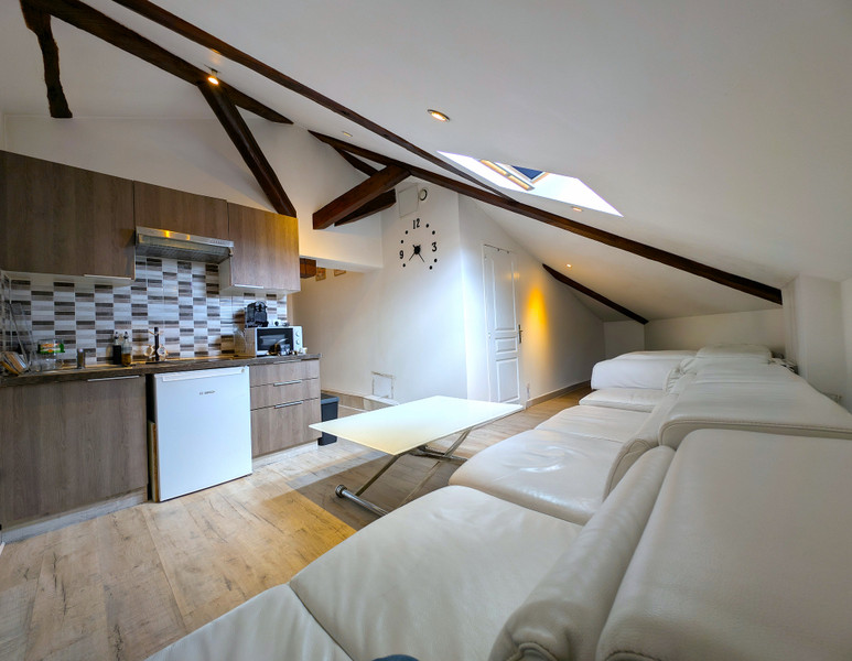 French property for sale in Saint-Fons, Rhône - €312,700 - photo 5