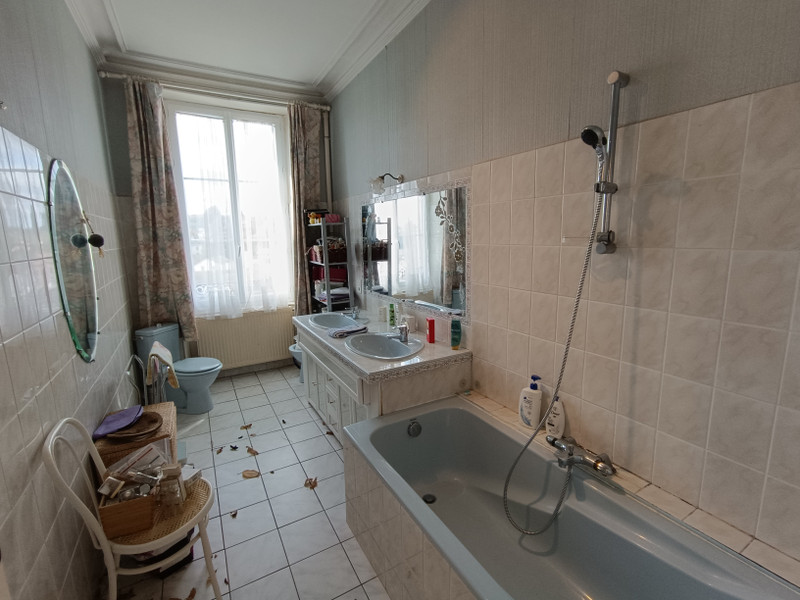 French property for sale in Auzances, Creuse - €224,900 - photo 9