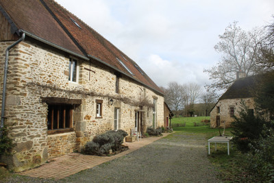 Maison à vendre à Saint-Denis-sur-Sarthon, Orne, Basse-Normandie, avec Leggett Immobilier
