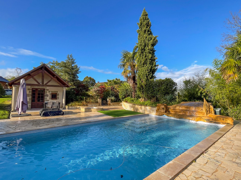 French property for sale in Beaulieu-sur-Dordogne, Corrèze - €397,500 - photo 3