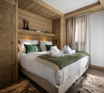 French property for sale in Tignes, Savoie - €1,525,000 - photo 9