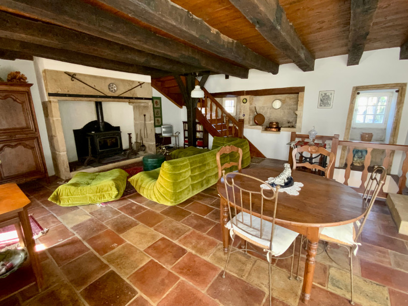French property for sale in Coly-Saint-Amand, Dordogne - €379,800 - photo 3