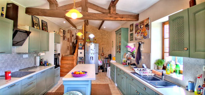 French property for sale in Bazoges-en-Pareds, Vendée - €556,500 - photo 3