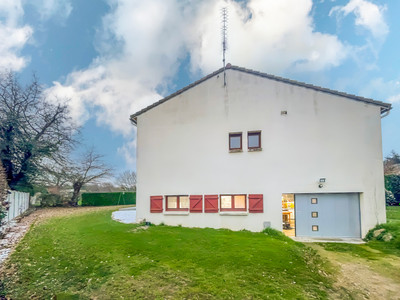 French property for sale in Voulmentin, Deux-Sèvres - €172,800 - photo 9