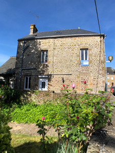 Maison à vendre à Saint-Denis-de-Gastines, Mayenne, Pays de la Loire, avec Leggett Immobilier