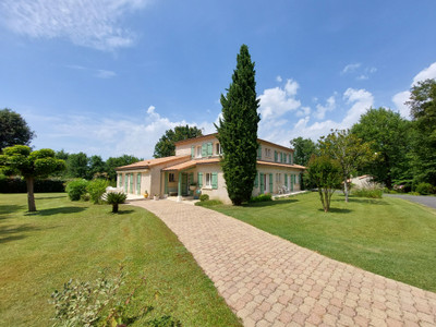 Maison à vendre à Angoulême, Charente, Poitou-Charentes, avec Leggett Immobilier