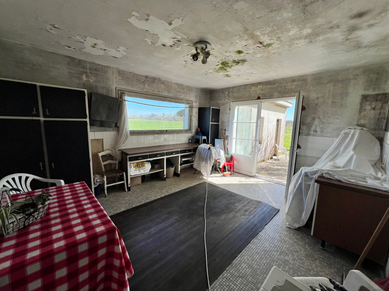 French property for sale in La Genétouze, Charente-Maritime - €130,800 - photo 4