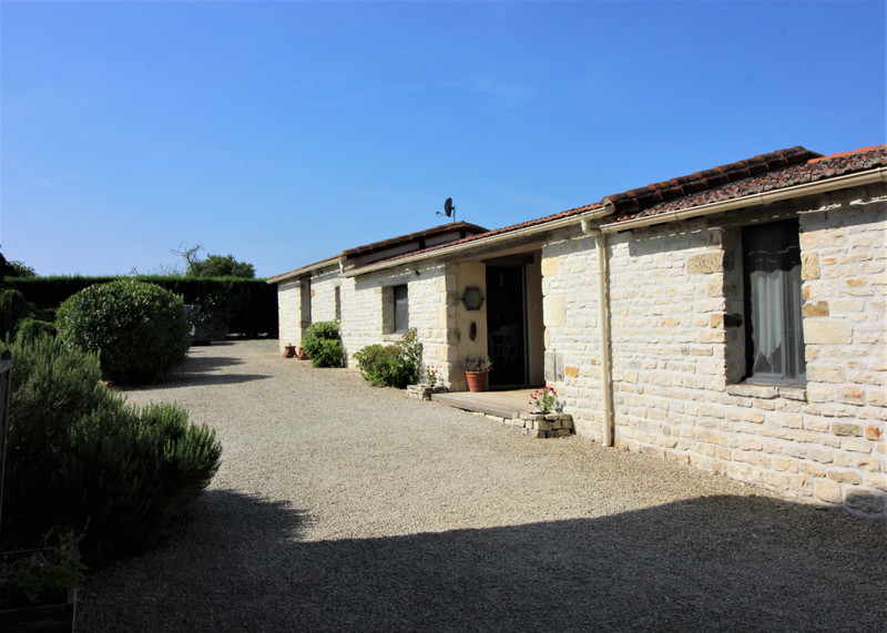 French property for sale in Ébréon, Charente - €178,200 - photo 2