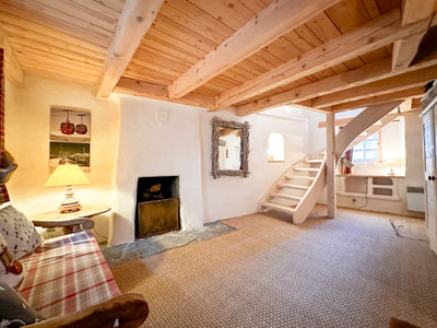 RARE & Exclusive a 168m2 beautiful 3 bedroom village house in this sought after village of Le Praz, Courchevel