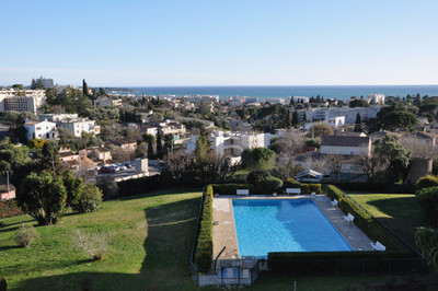 Appartement à vendre à Antibes, Alpes-Maritimes, PACA, avec Leggett Immobilier