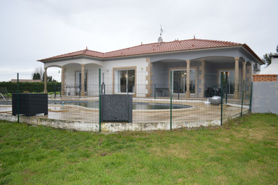 Maison à vendre à Varès, Lot-et-Garonne, Aquitaine, avec Leggett Immobilier