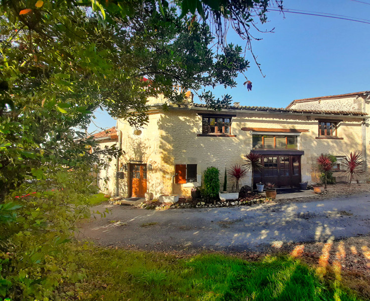 Maison à vendre à Bouteilles-Saint-Sébastien, Dordogne - 175.770 € - photo 1