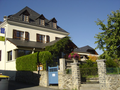 Maison à vendre à Saint-Savin, Hautes-Pyrénées, Midi-Pyrénées, avec Leggett Immobilier