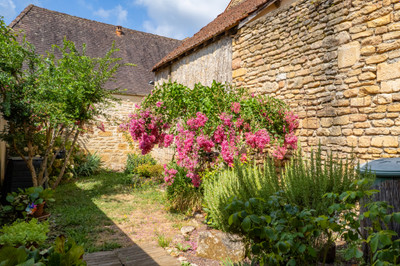 French property for sale in Saint-Léon-sur-Vézère, Dordogne - €195,000 - photo 5