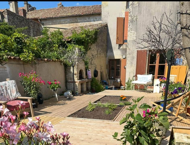 French property for sale in Civray, Vienne - €149,990 - photo 5