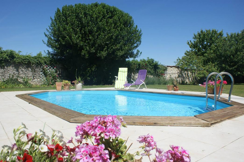 French property for sale in Mérignac, Charente - €375,240 - photo 4