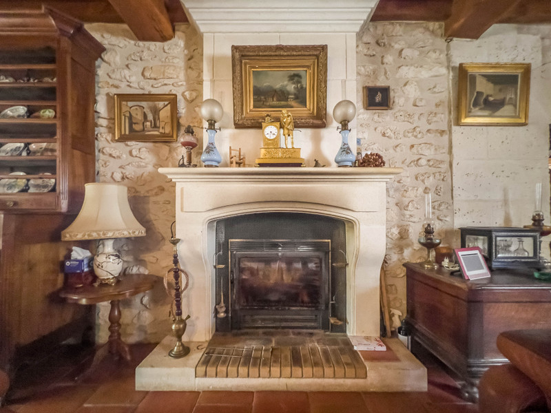 French property for sale in Édon, Charente - €535,000 - photo 9