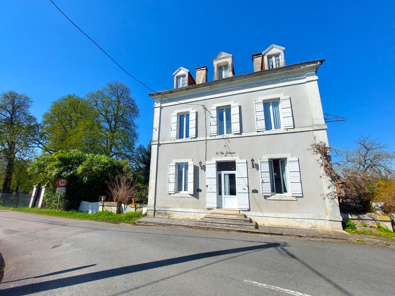 French property for sale in Bussière-Badil, Dordogne - €256,800 - photo 1