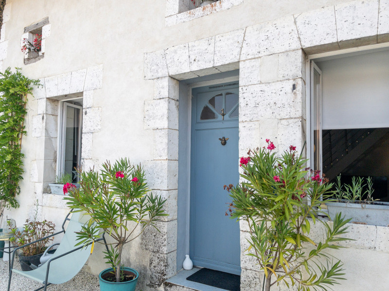 French property for sale in Mouzon, Charente - €99,000 - photo 9