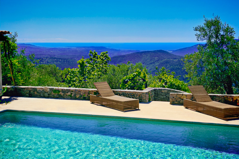 French property for sale in Cabris, Alpes-Maritimes - €3,490,000 - photo 1
