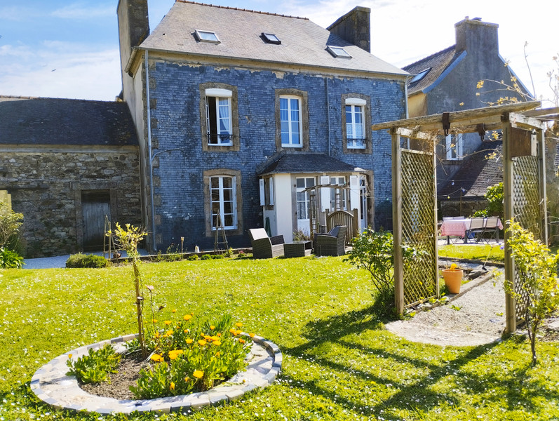 French property for sale in Plomodiern, Finistère - €420,000 - photo 10