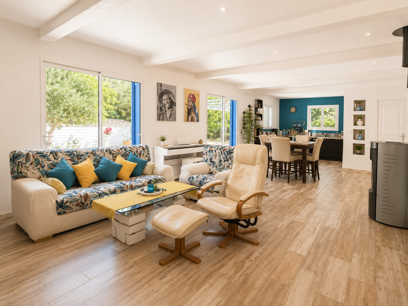 French property for sale in Saint-Zacharie, Var - €460,000 - photo 5