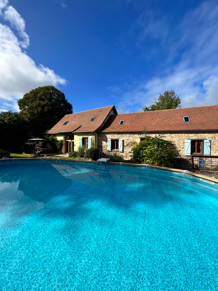 French property for sale in Sarrazac, Dordogne - €313,000 - photo 2
