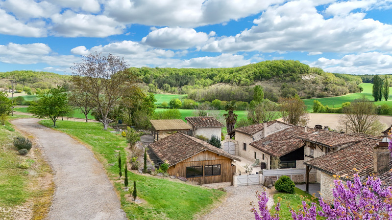 French property for sale in Castelnau Montratier-Sainte Alauzie, Lot - €385,000 - photo 1