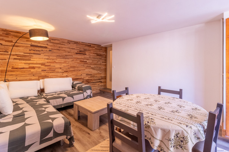 Ski property for sale in Courchevel Le Praz - €2,105,000 - photo 0