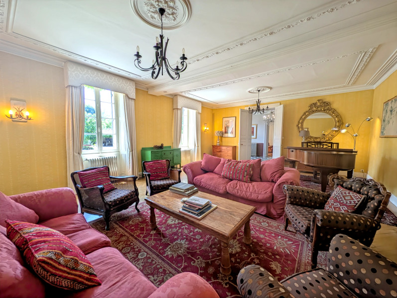 French property for sale in Criteuil-la-Magdeleine, Charente - €649,000