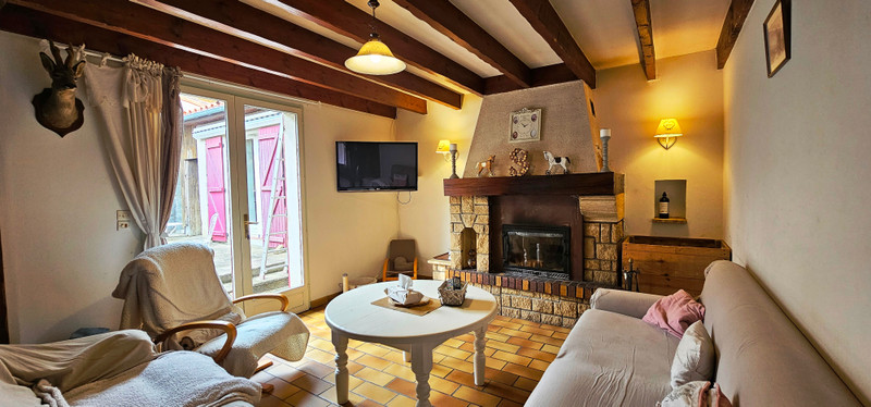 French property for sale in Gourgé, Deux-Sèvres - €315,000 - photo 5