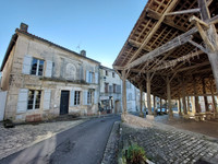 property to renovate for sale in Villebois-LavaletteCharente Poitou_Charentes