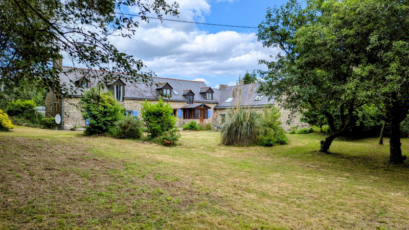 French property for sale in Ploërdut, Morbihan - €256,800 - photo 2
