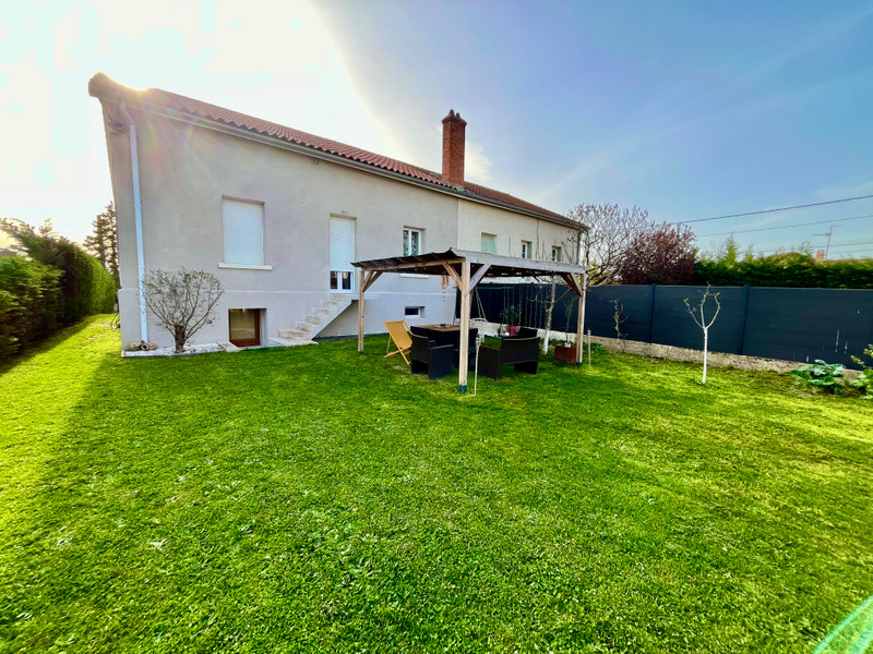 Maison à vendre à Montrond-les-Bains, Loire - 285.000 € - photo 1