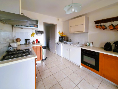 French property for sale in Uzès, Gard - €298,000 - photo 2