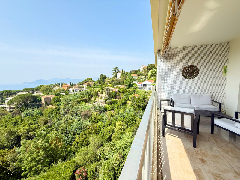 French property for sale in Cannes, Alpes-Maritimes - €695,000 - photo 2