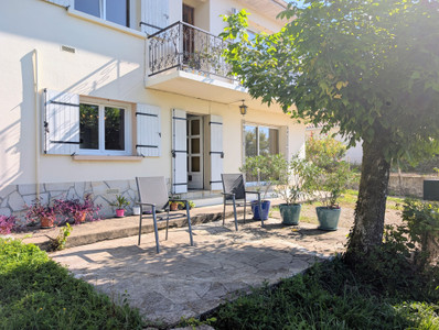 French property for sale in Virazeil, Lot-et-Garonne - €243,800 - photo 2
