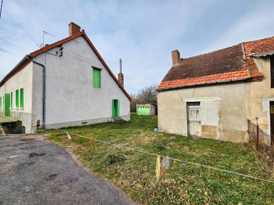 French property for sale in Commentry, Allier - €103,000 - photo 7