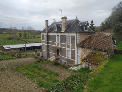 Commerce à vendre à Mareuil en Périgord, Dordogne, Aquitaine, avec Leggett Immobilier