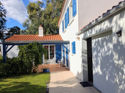 French property for sale in La Garnache, Vendée - €510,300 - photo 2