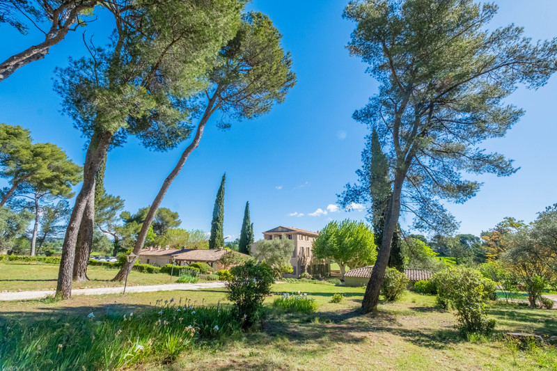 French property for sale in Aix-en-Provence, Bouches-du-Rhône - €4,200,000 - photo 4