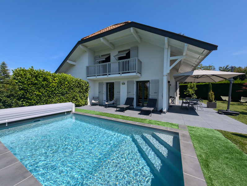 Maison à vendre à Nernier, Haute-Savoie - 998.500 € - photo 1