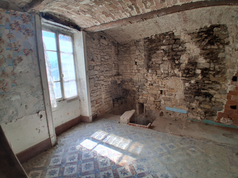 French property for sale in Barjac, Gard - €248,000 - photo 5