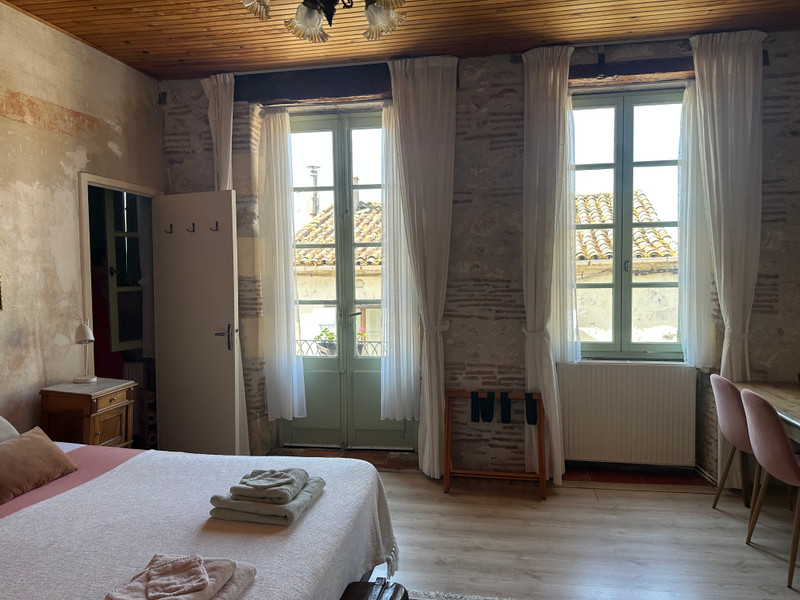 French property for sale in Monclar, Lot-et-Garonne - €299,000 - photo 4
