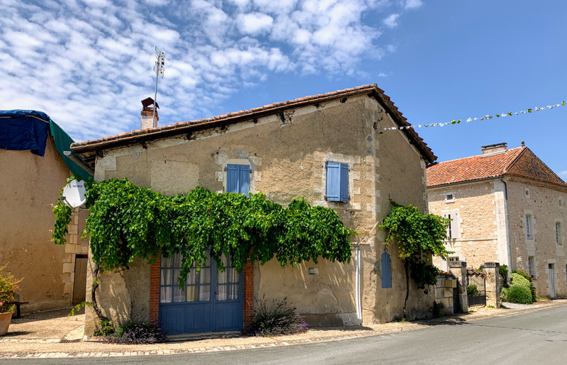 French property for sale in Saint Privat en Périgord, Dordogne - €152,600 - photo 2
