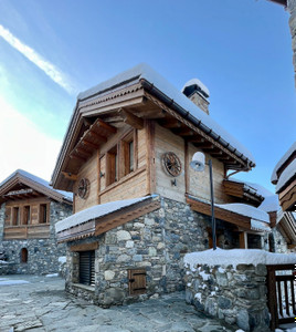 Ski property for sale in Meribel - €2,660,000 - photo 0