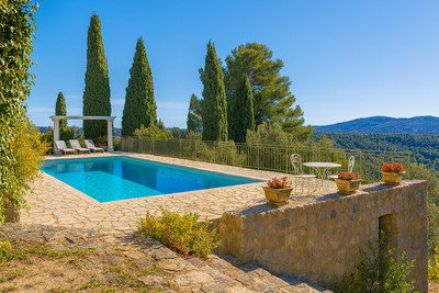French property for sale in Le Tignet, Alpes-Maritimes - €1,795,000 - photo 1