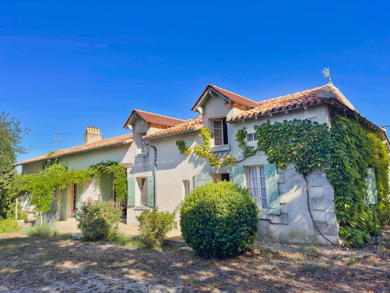 French property for sale in Saint Aulaye-Puymangou, Dordogne - €246,100 - photo 0